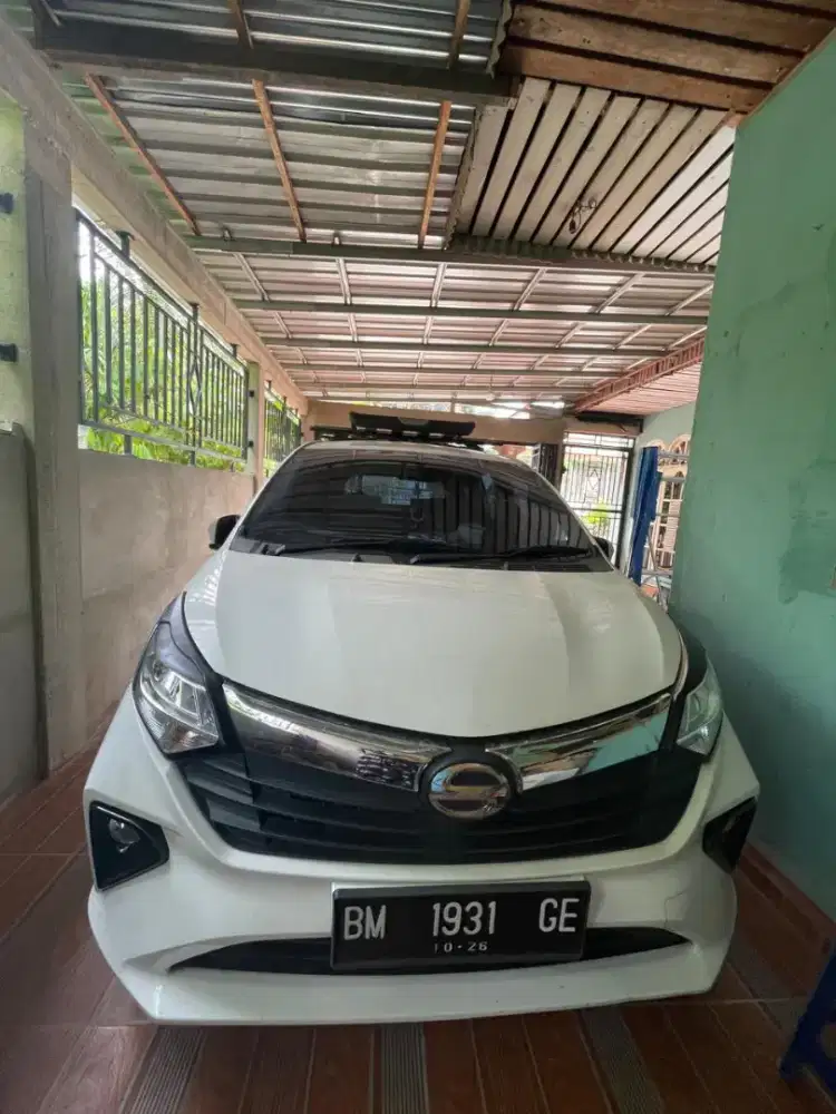 Sigra type R 1,2 MT