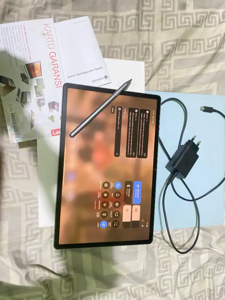 Tablet Lenovo moto pad 60 pro 12.7 inch.  mulus full set .