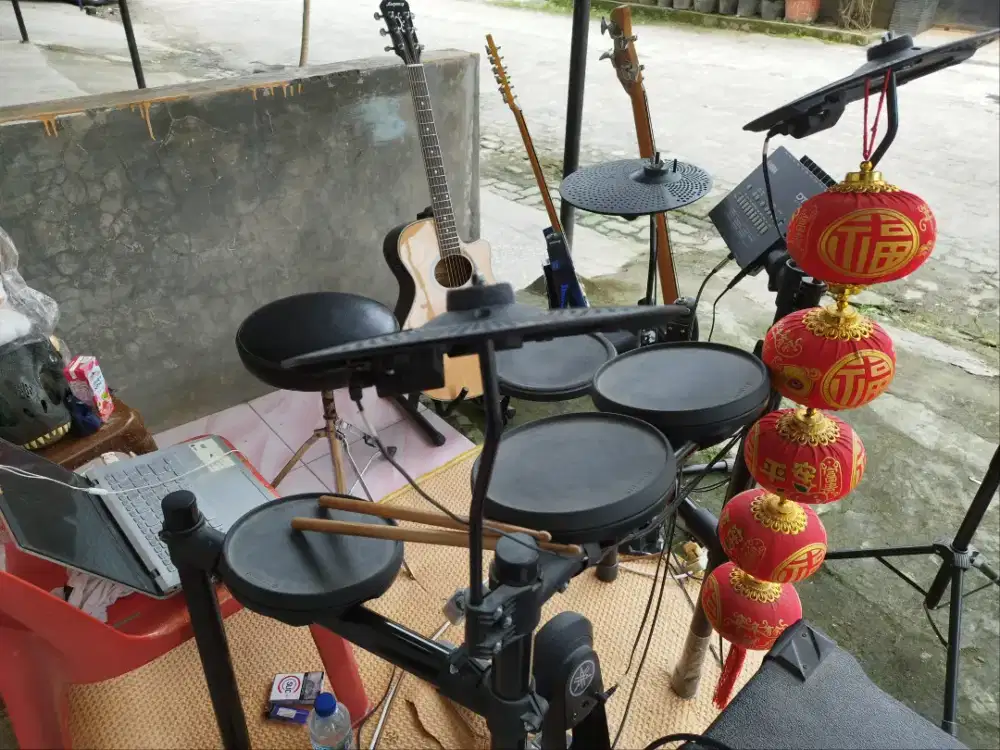 DRUMS electric Yamaha dtx 452