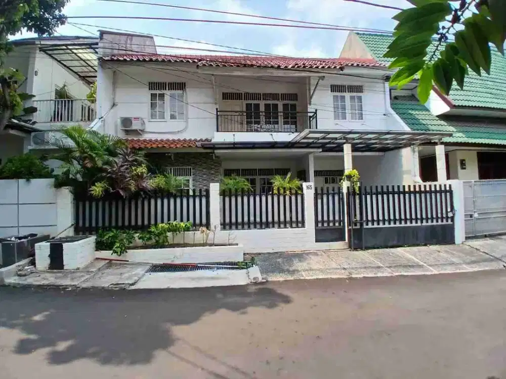 RUMAH CANTIK SIAP HUNI DI KOMPLEK MEGA CINERE