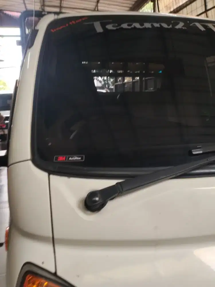 Melayani bongkar pasang kaca film mobil bisa di panggil