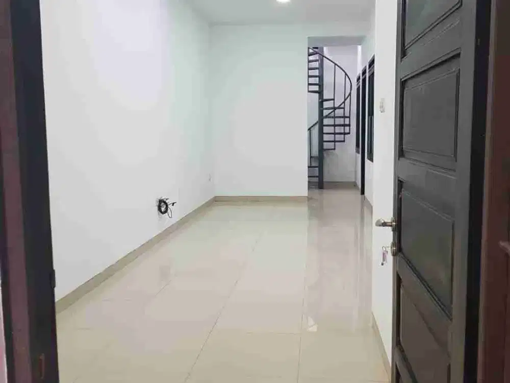 Rumah minimalis dijual di Singgasana Pradana