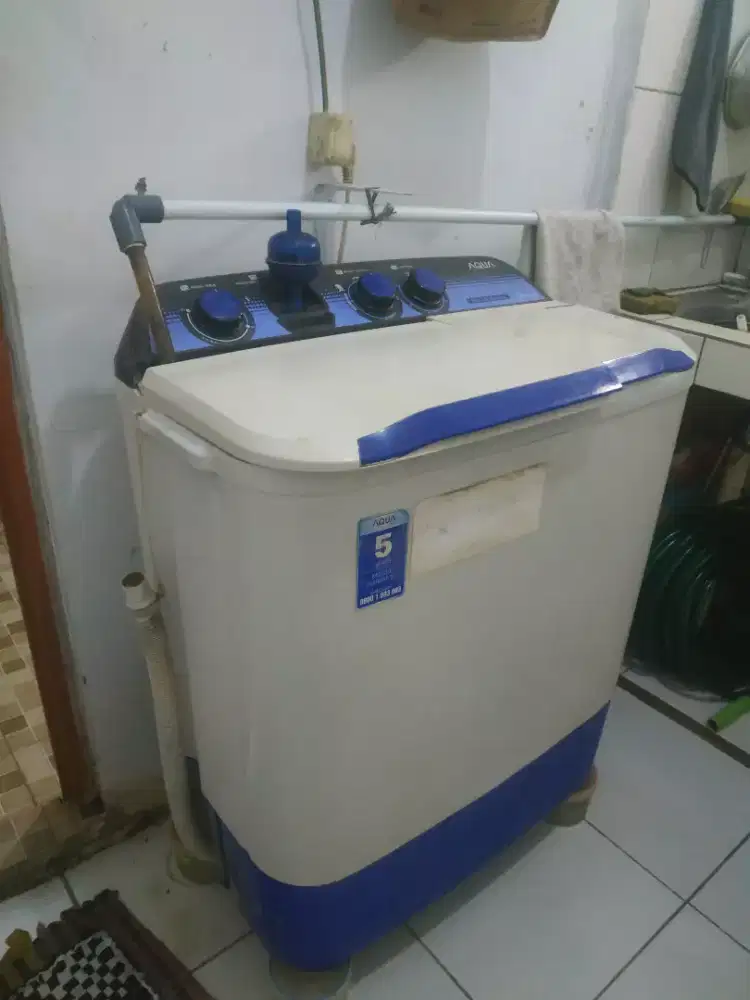Mesin cuci aqua
