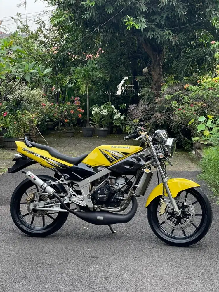 Kawasaki Ninja SS Kuning 2013