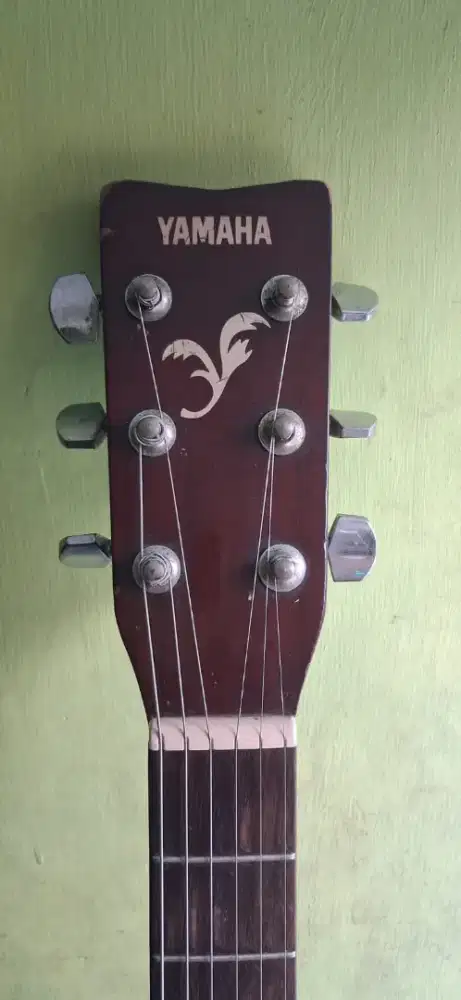 YAMAHA ELECTRIC ACOUSTIC FX310