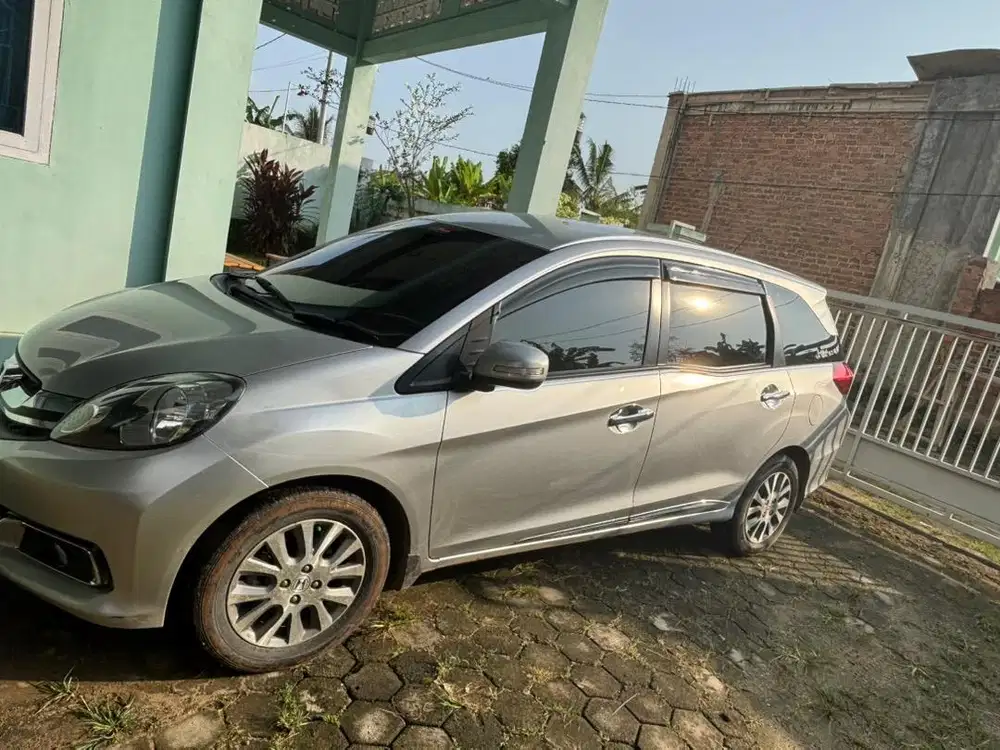 Mobilio Matic Istimewa