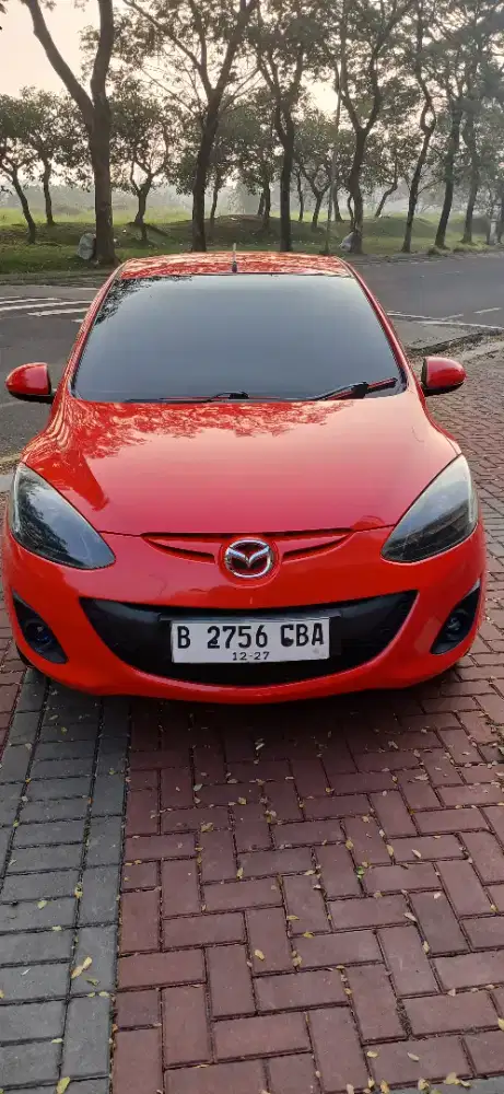 Mazda 2 bagus dan terawat
