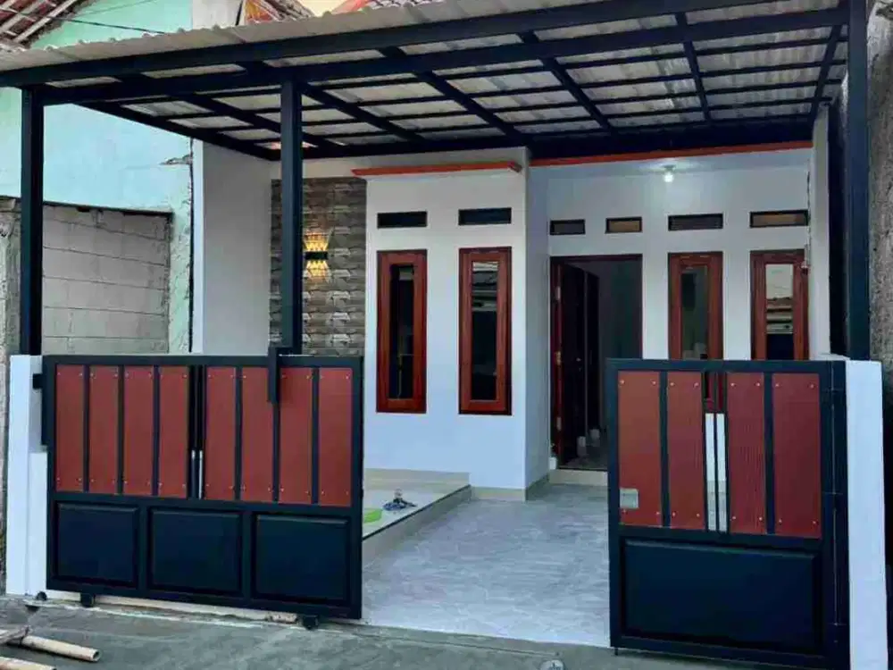 Rukam dekat stasiun.. free pagar dan canopi..