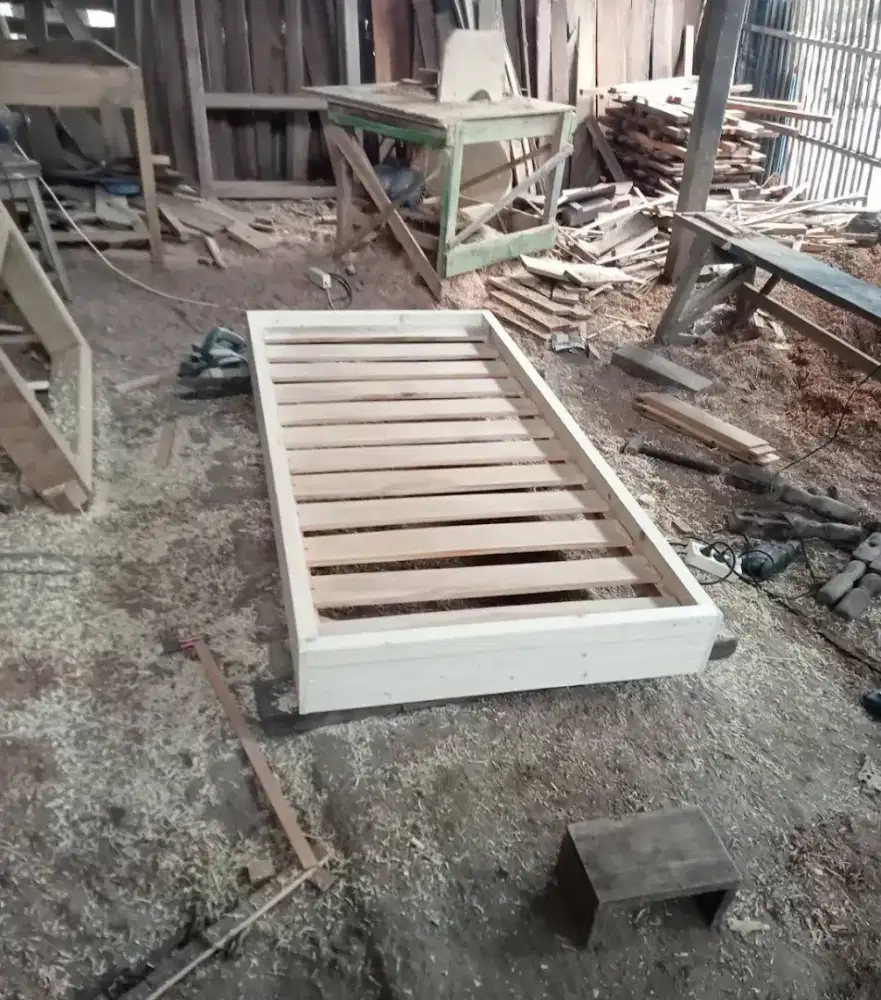 Tempat tidur anak kos