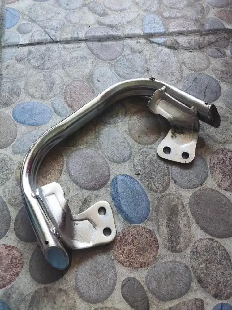 Behel belakang honda astrea grand bulus tahun 91 92