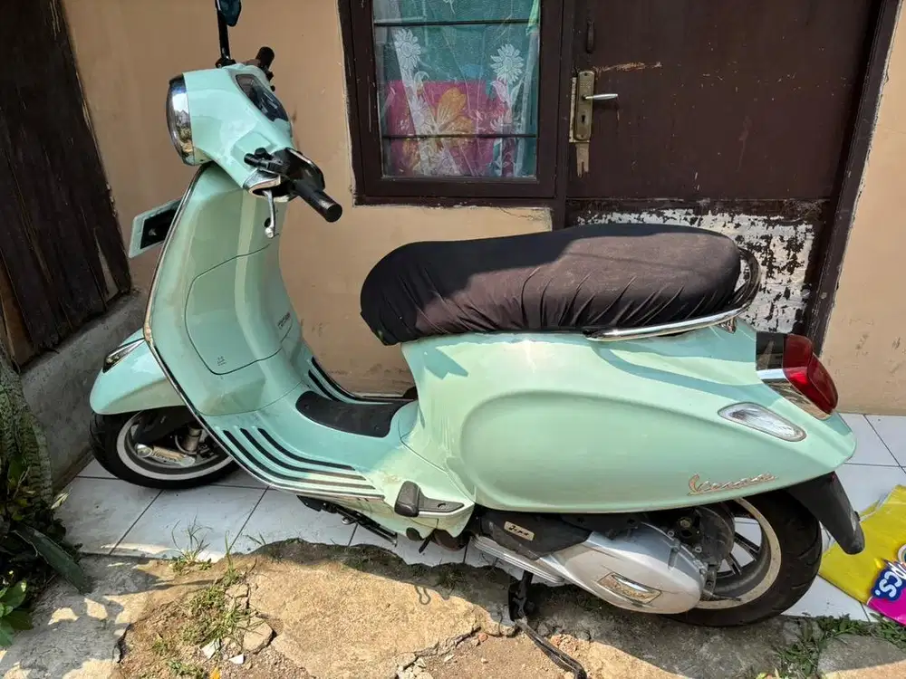 Dijual motor piaggio vespa primavera 2023 mulus pajak on