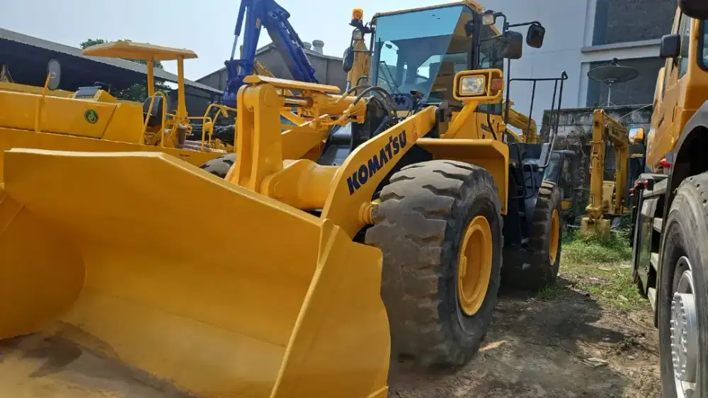 Wheel Loader Komatsu WA380 Build Up Jepang Harga DP
