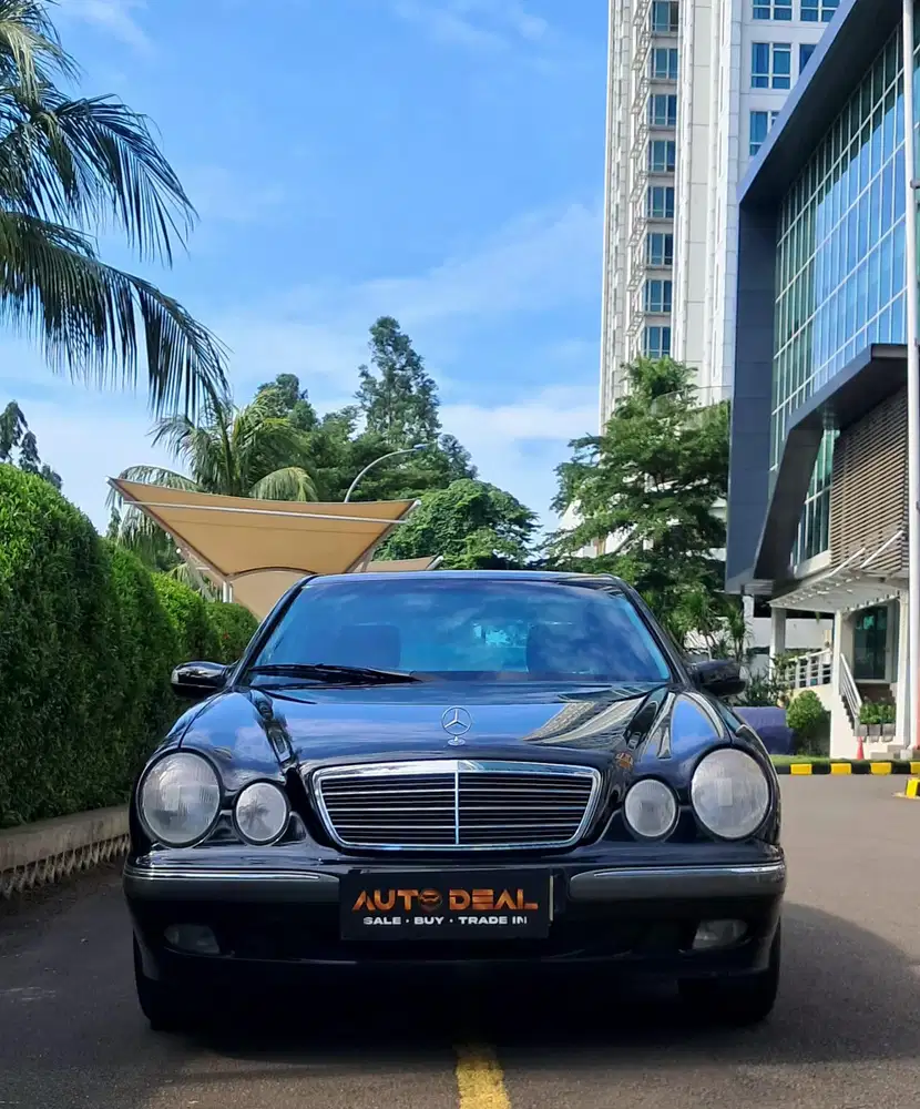 SUPER ANTIK!!! Mercedes Benz E260 Elegance AT 2001 MERCY E 260
