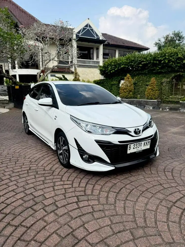 TOYOTA YARIS METIC