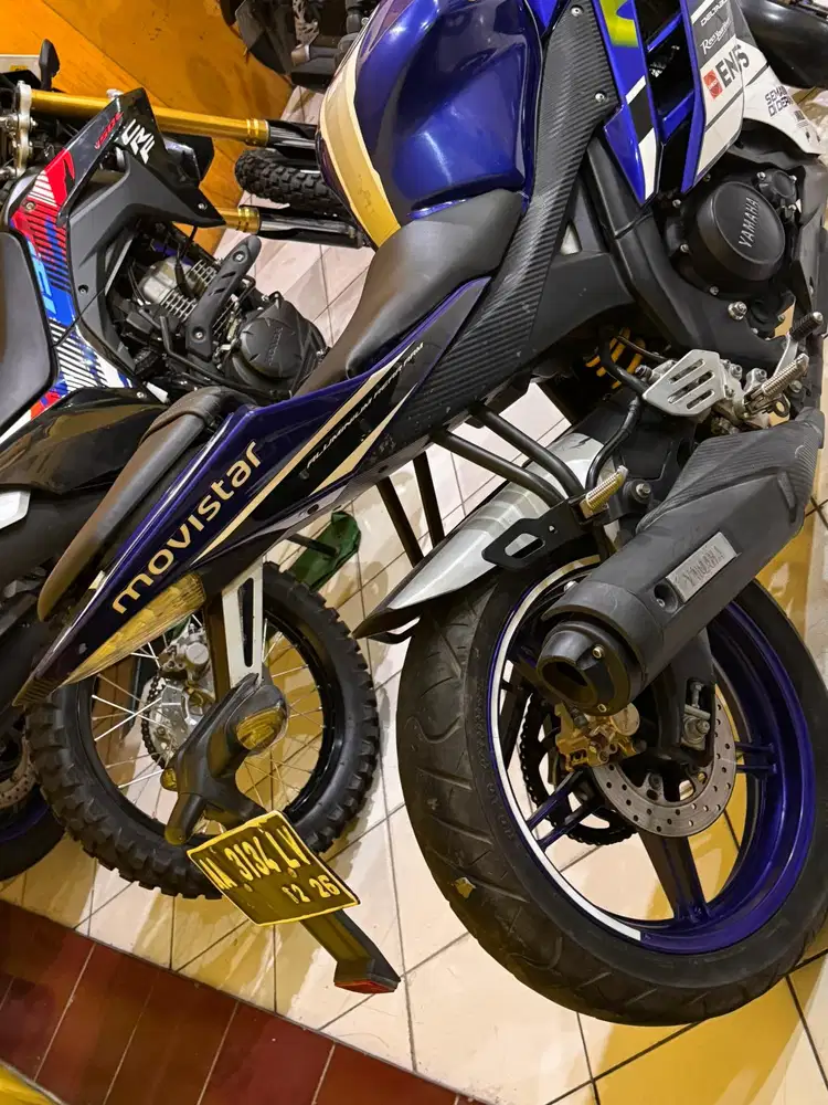 Yamaha R15 V2 2016