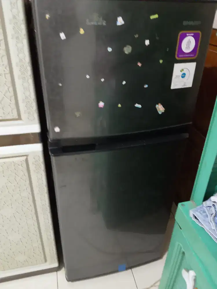 Kulkas Sharp 2 pintu mulus