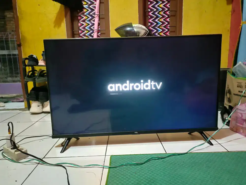 ANDROID TV TCL 40 INCH