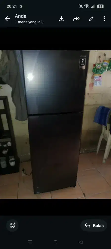 Kulkas 2 pintu merk Aqua 7