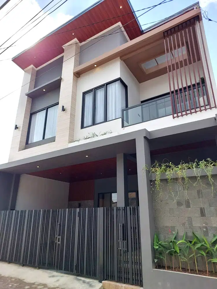 Rumah Mewah Elegan dekat Jalan Kaliurang