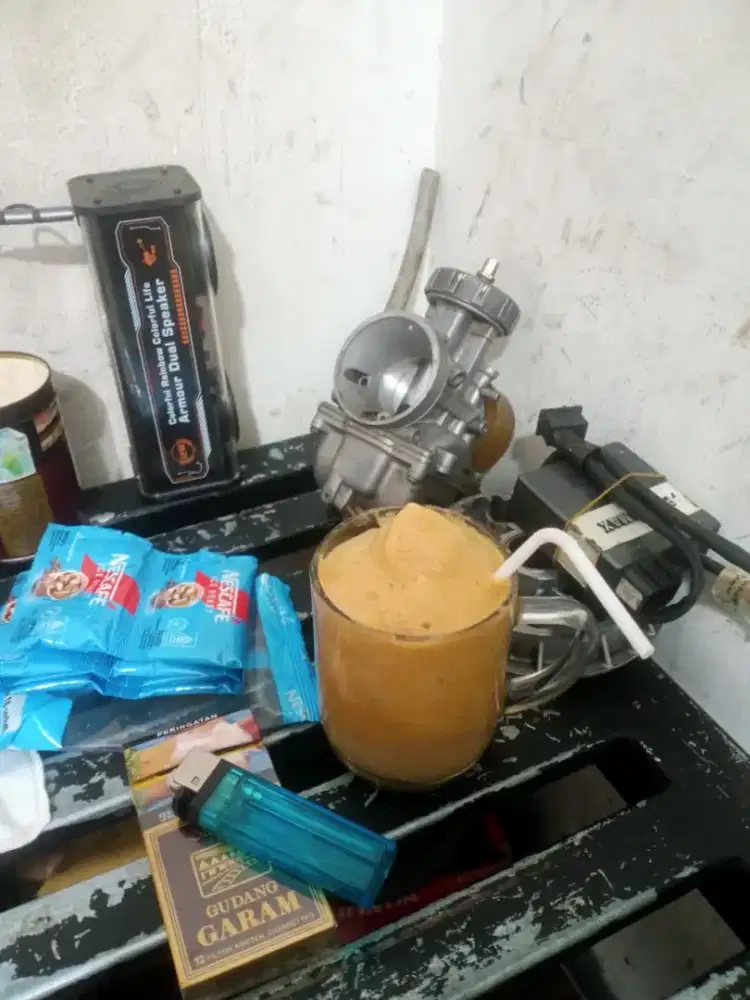 Nyari kerja yg nggk di kerjain :v