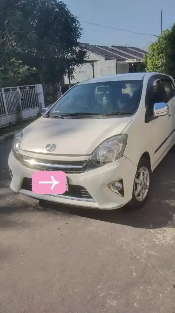 Mobil Agya MT 1.0 2015