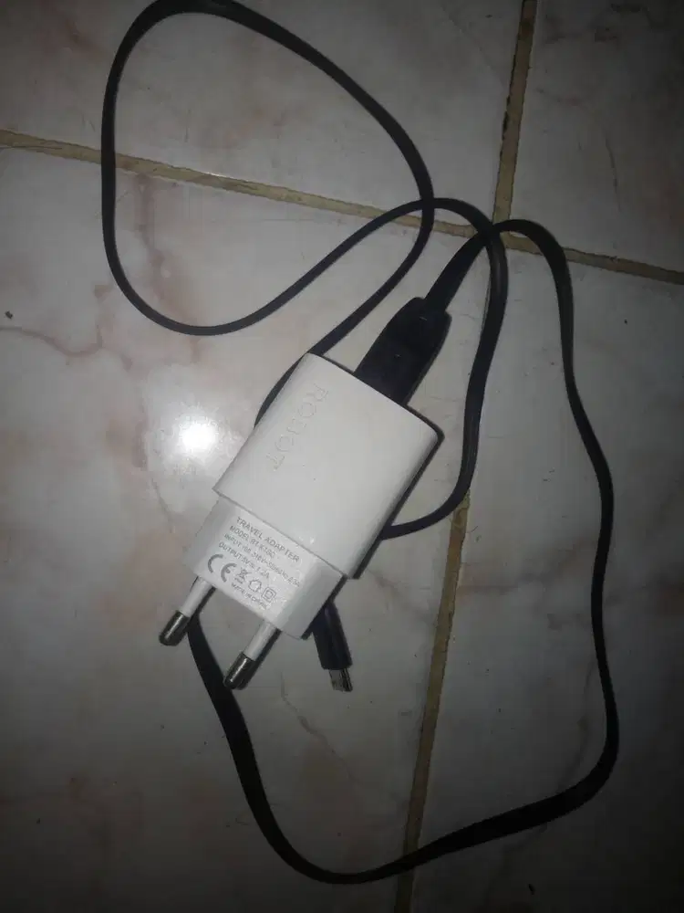 Charger hp biasa