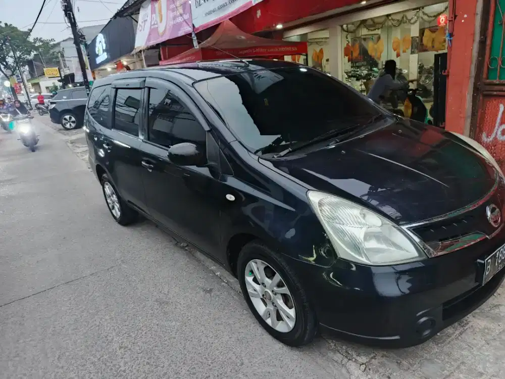 Nissan Grand livina 2011 Bensin
