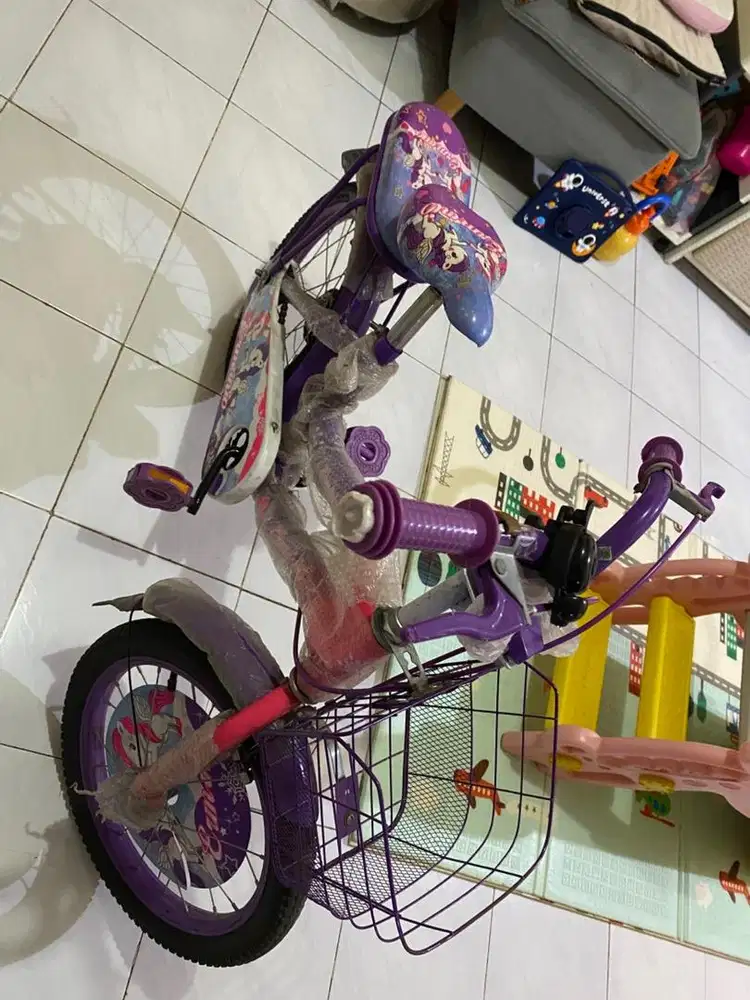 sepeda 16 inch perempuan