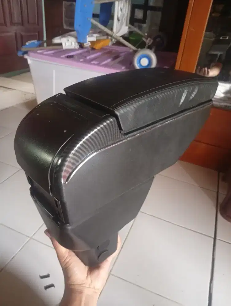 Armrest Brio Bekas