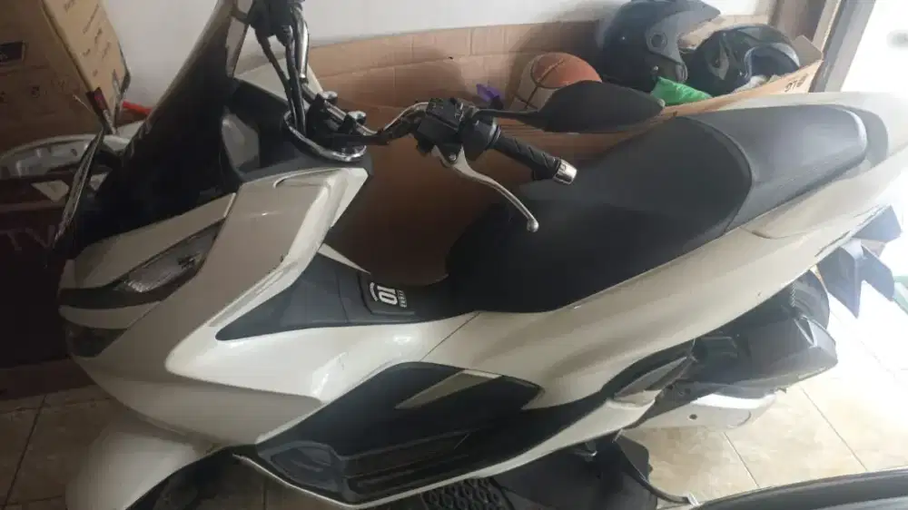 Jual PCX 150 ABS 2018 Putih Low KM