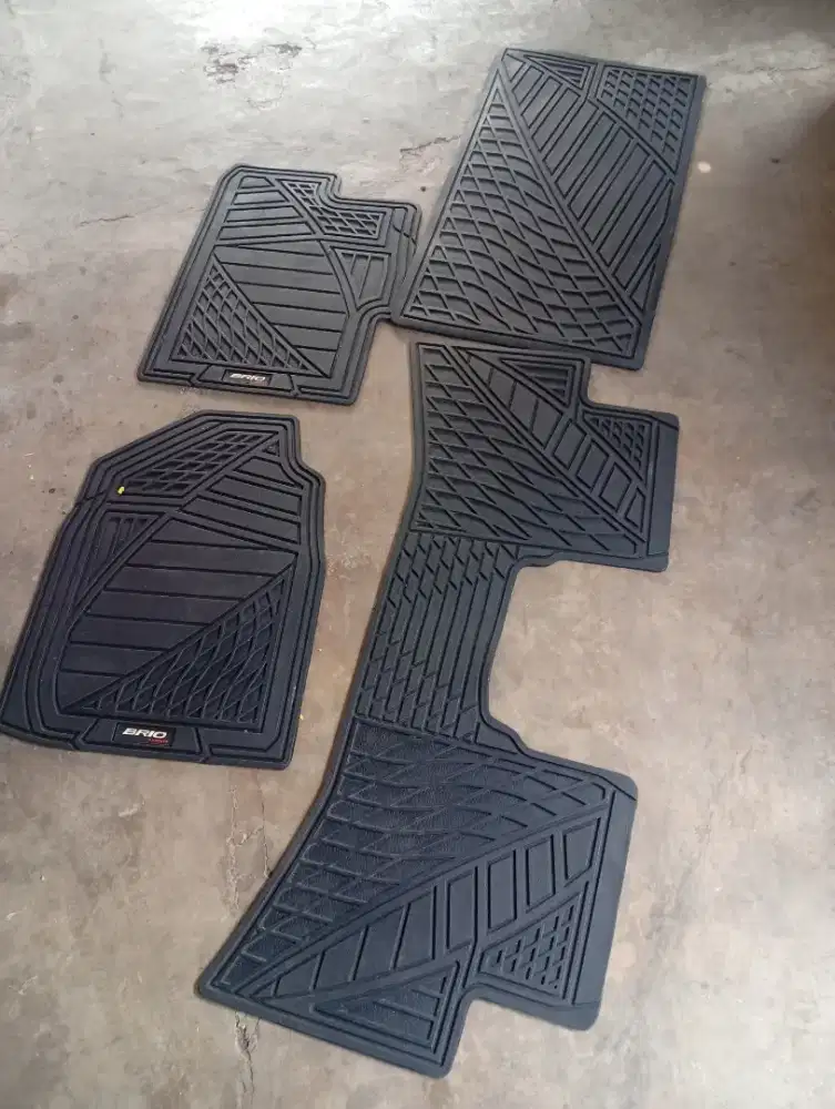 Karpet Karet Brio Hanoto