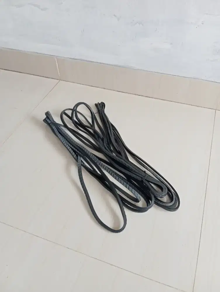 Tali KARET Kuat & Elastis, 4 meter untuk iket Bagasi Motor