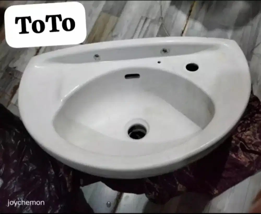 Wastafel Toto dan American