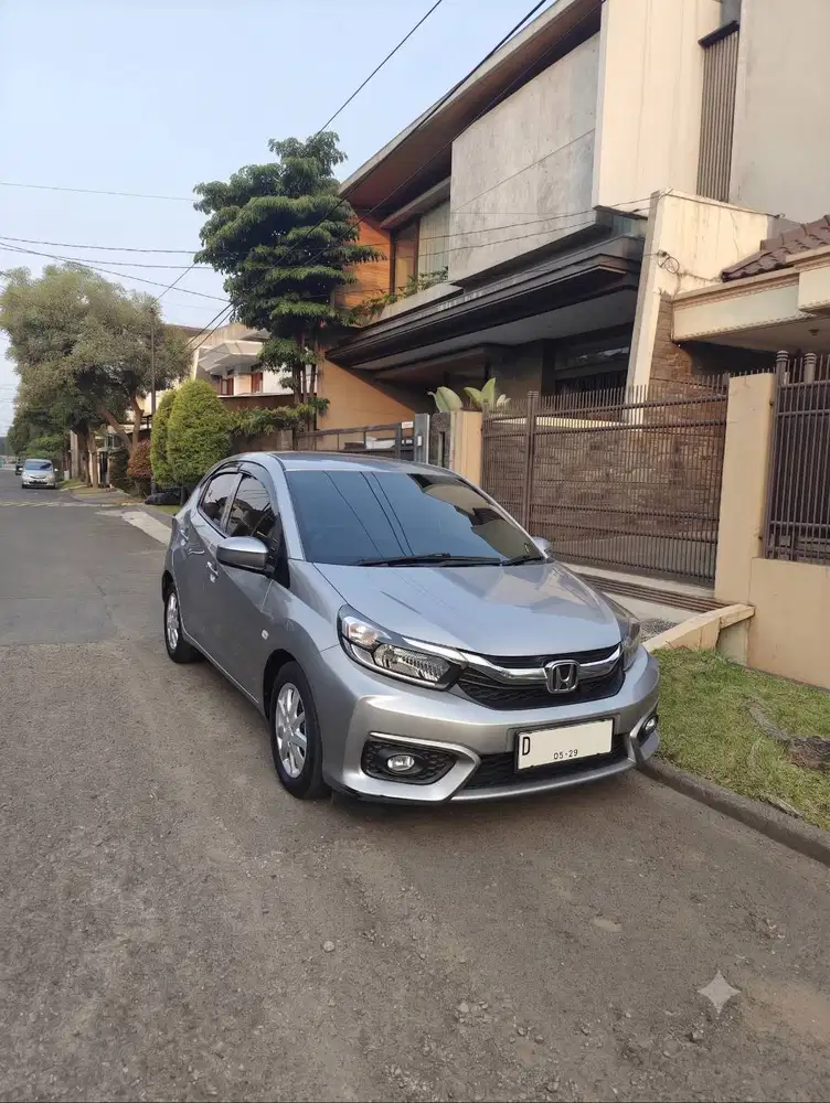Honda Brio E Manual Silver Istimewa
