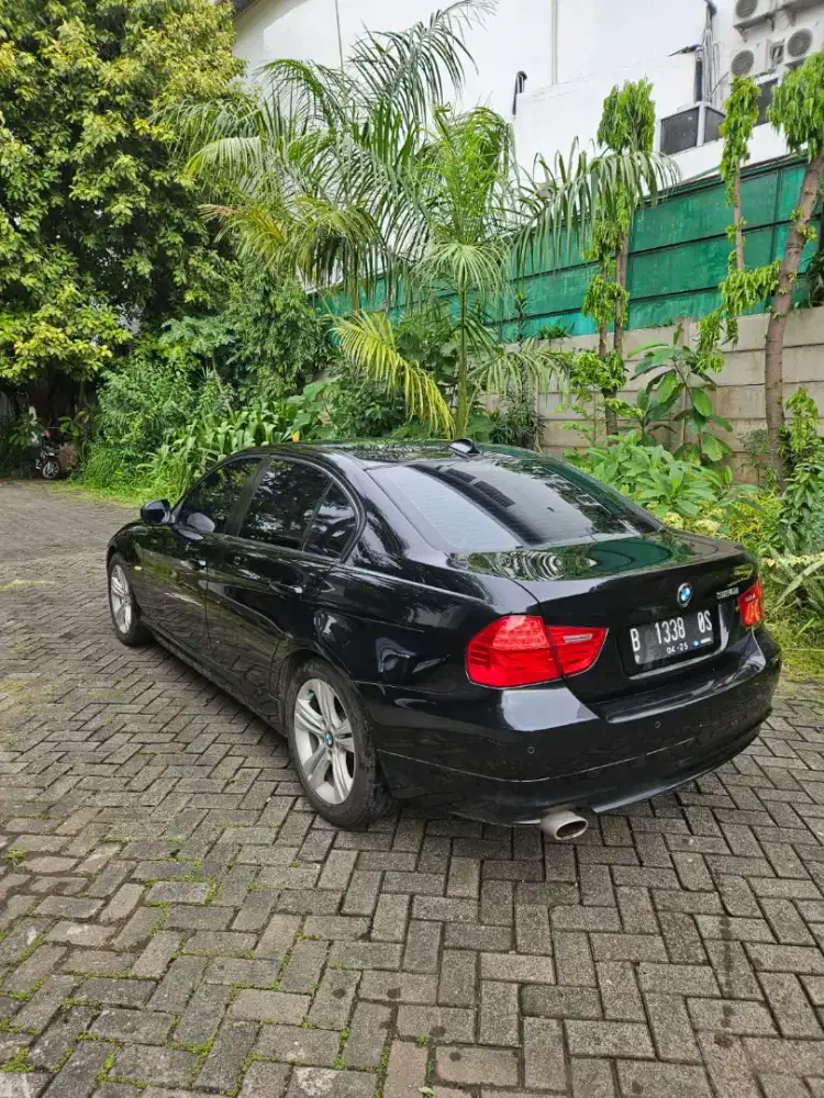 BMW E90 320i LCI idrive 2009