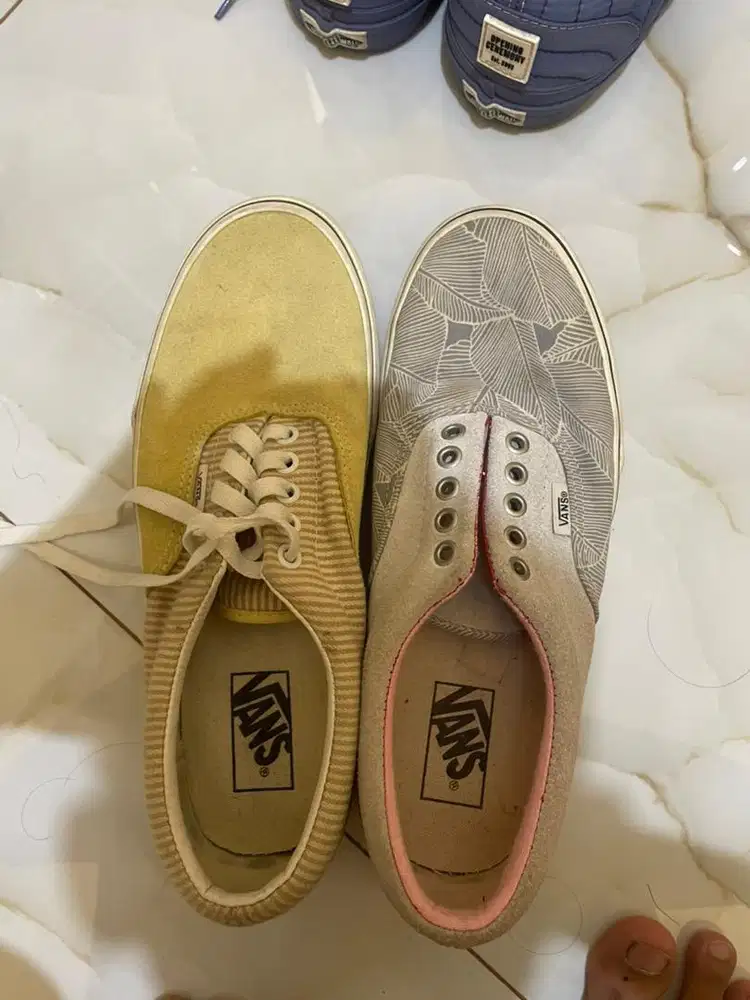 Vans Era Mismatch
