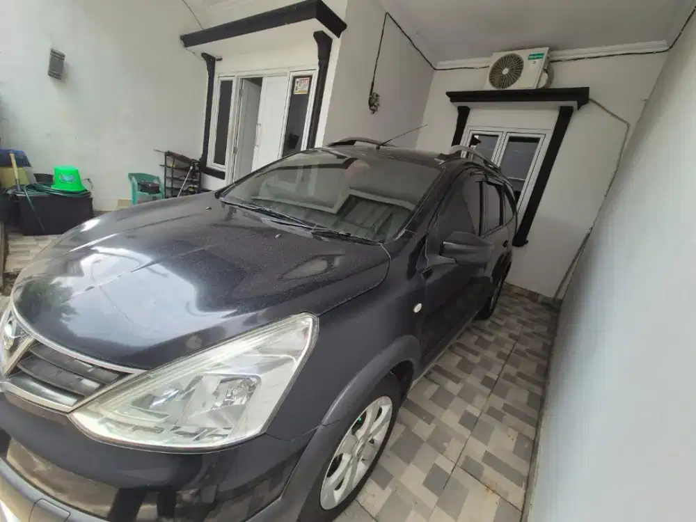 Dijual cepat grand Livina 2013