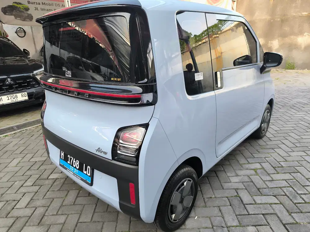Wuling Air Ev 2024 Biru Standart Range 200km