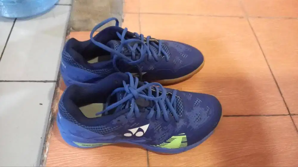 Sepatu Yonex shb eclipsion x