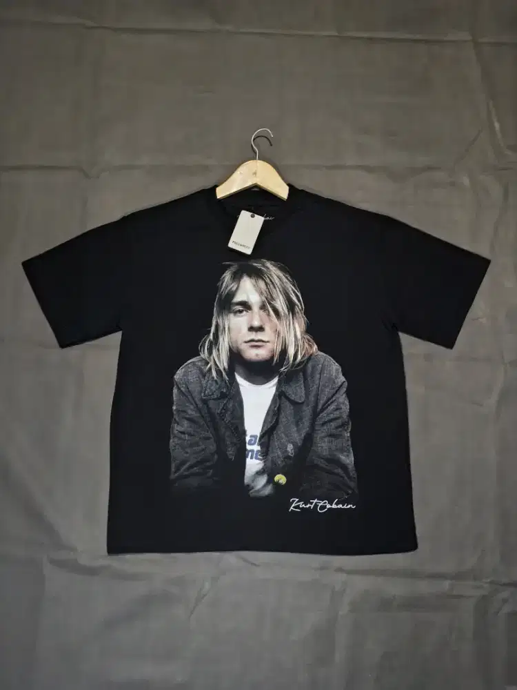 Kaos Pull & Bear X Kurt Cobain