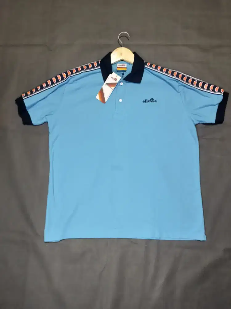 Kaos ellesse tapped