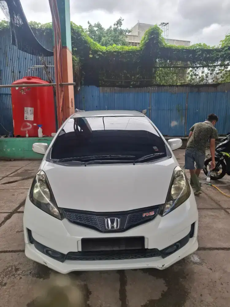 Dijual mobil Jazz RS AT 2013