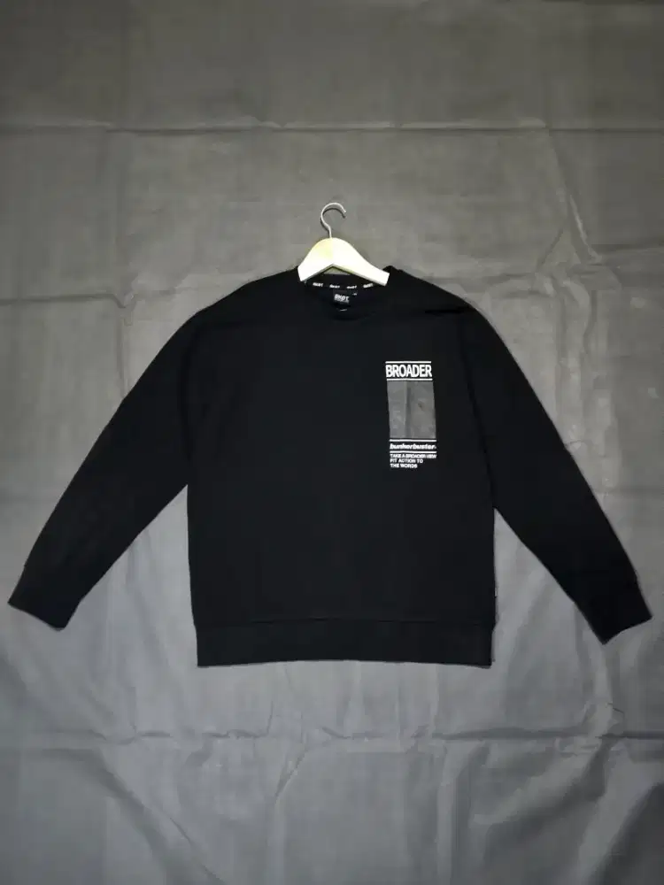 Crewneck BKBT Hitam Pekat