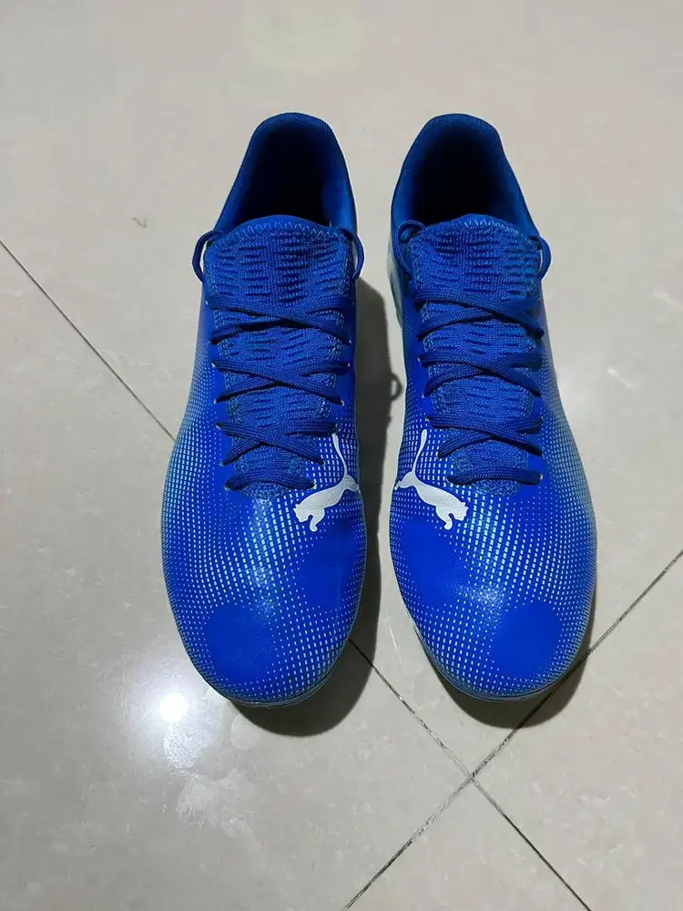 Sepatu Bola Puma Future 7 Play