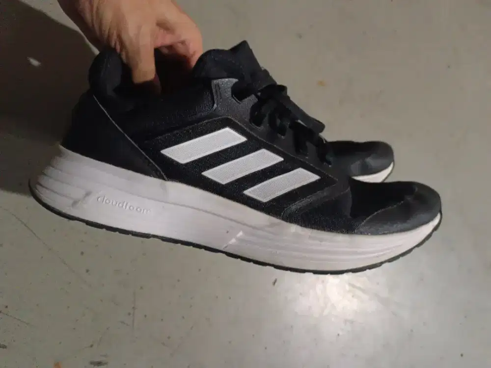 Sepatu Adidas galaxy