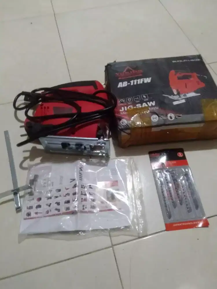 Yukido mesin gergaji listrik 220v