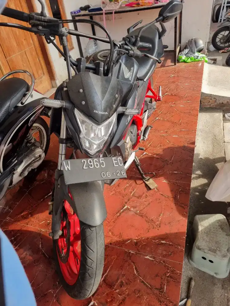 HONDA CB 150 R 2016