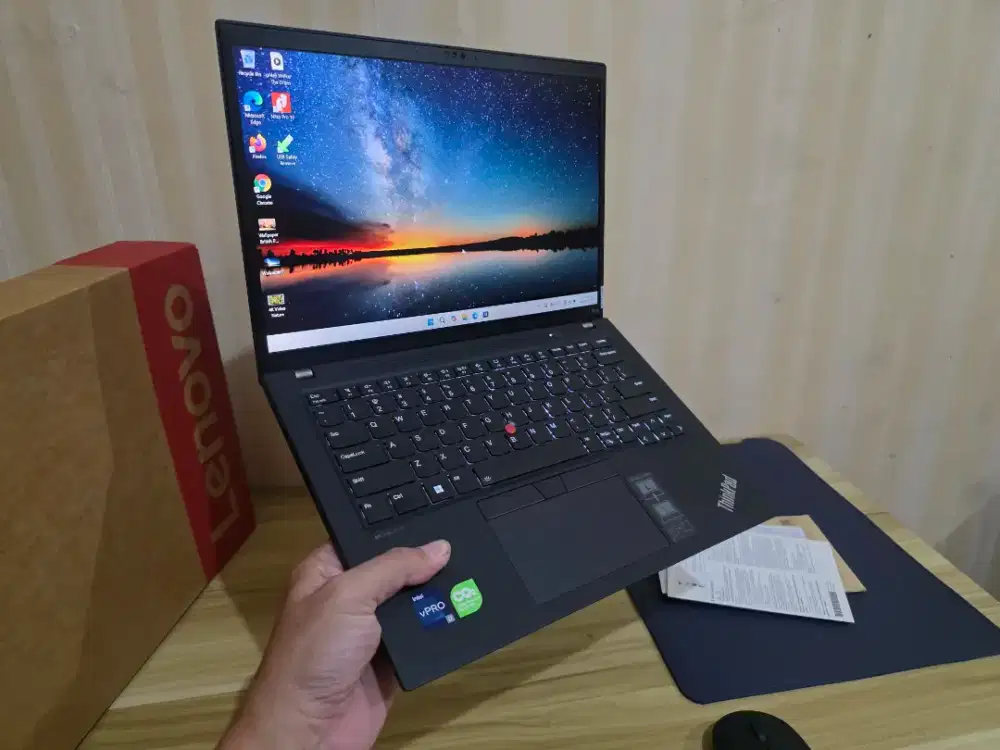Laptop Thinkpad T14S i7 Ram 32gb Touch mrp XPS zenbook X1 carbon hp
