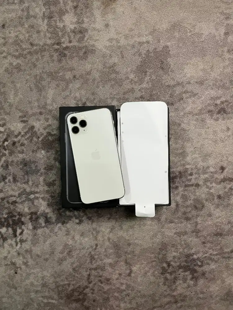 iPhone 11 Pro 512GB Warna Silver