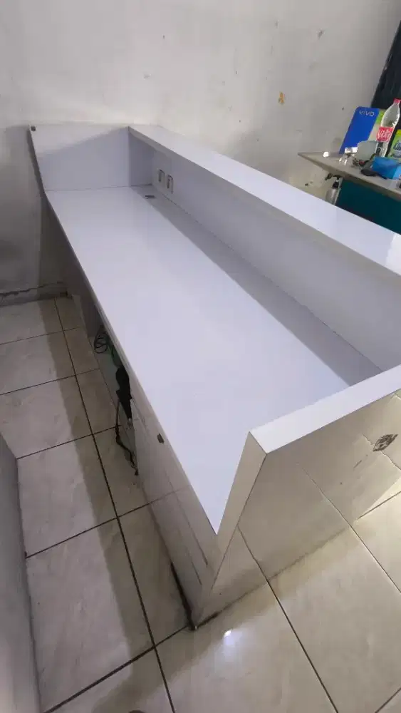 Meja kasir, meja kantor